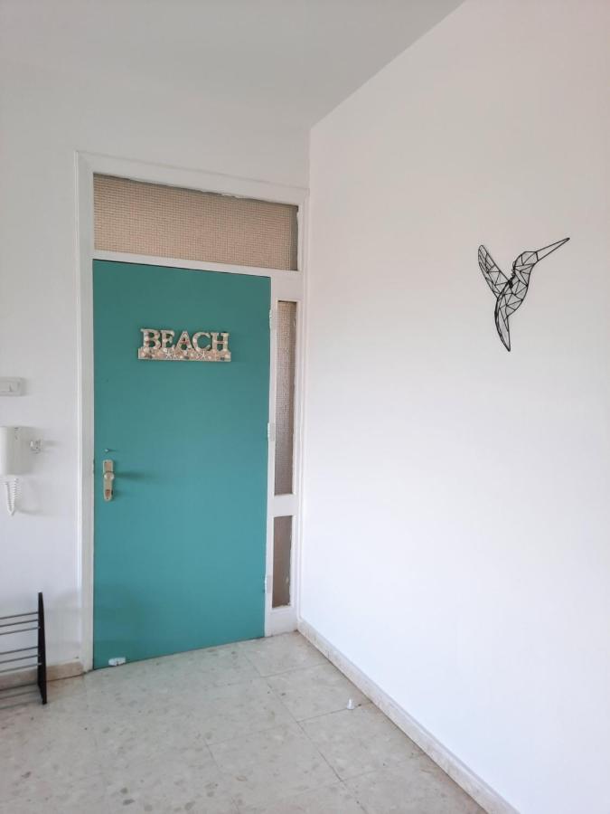Sea-Esta Seaview Apartment, 200 Meters To The Beach Larnaca Eksteriør billede
