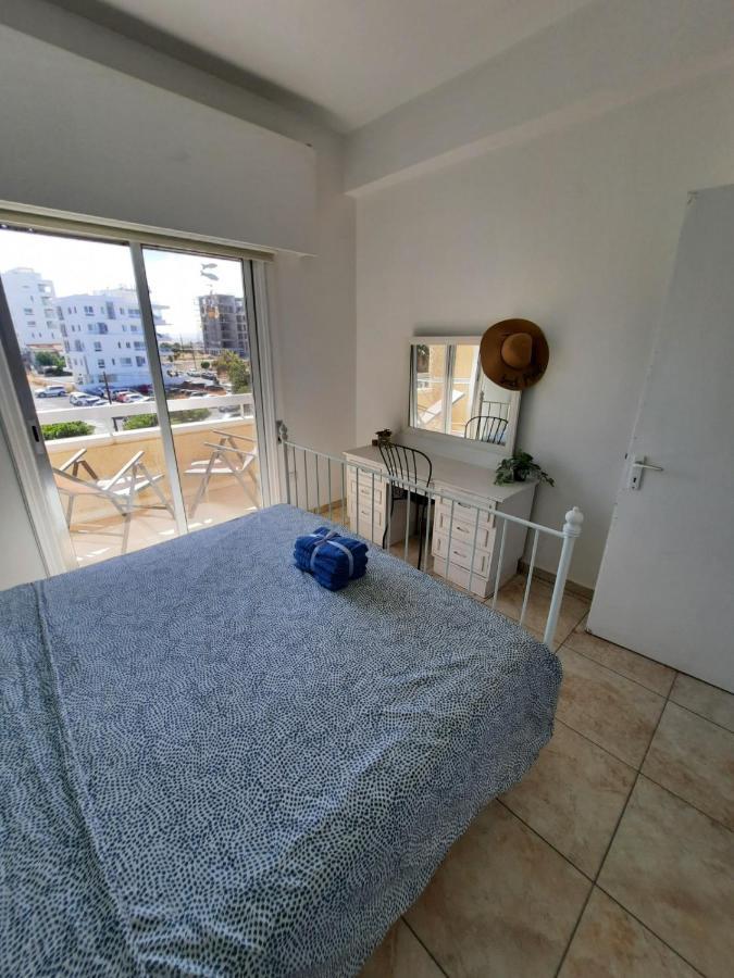 Sea-Esta Seaview Apartment, 200 Meters To The Beach Larnaca Eksteriør billede
