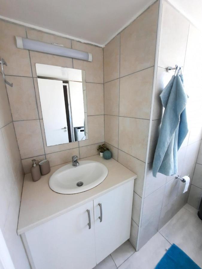 Sea-Esta Seaview Apartment, 200 Meters To The Beach Larnaca Eksteriør billede